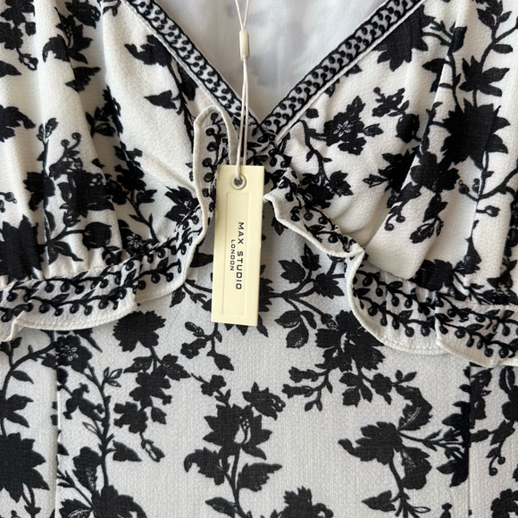 Women's Max Studio Floral Maxi Dress Size M White Black - Picture 6 of 7